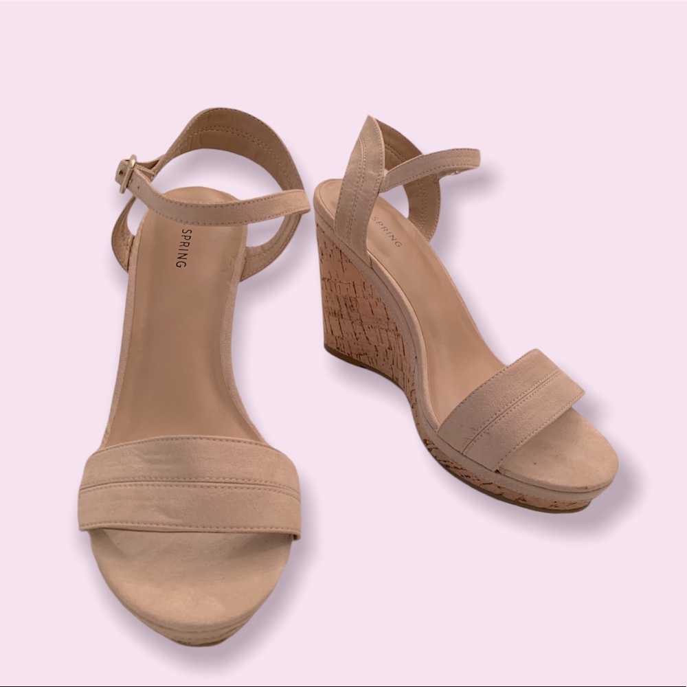 TAN - Women’s Tan Beige Wedge Sandal Size 9